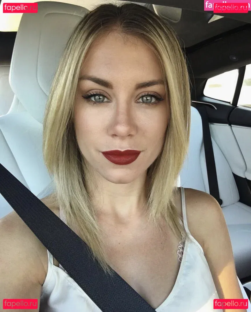 Jennifer Holland Onlyfans Photo Gallery 