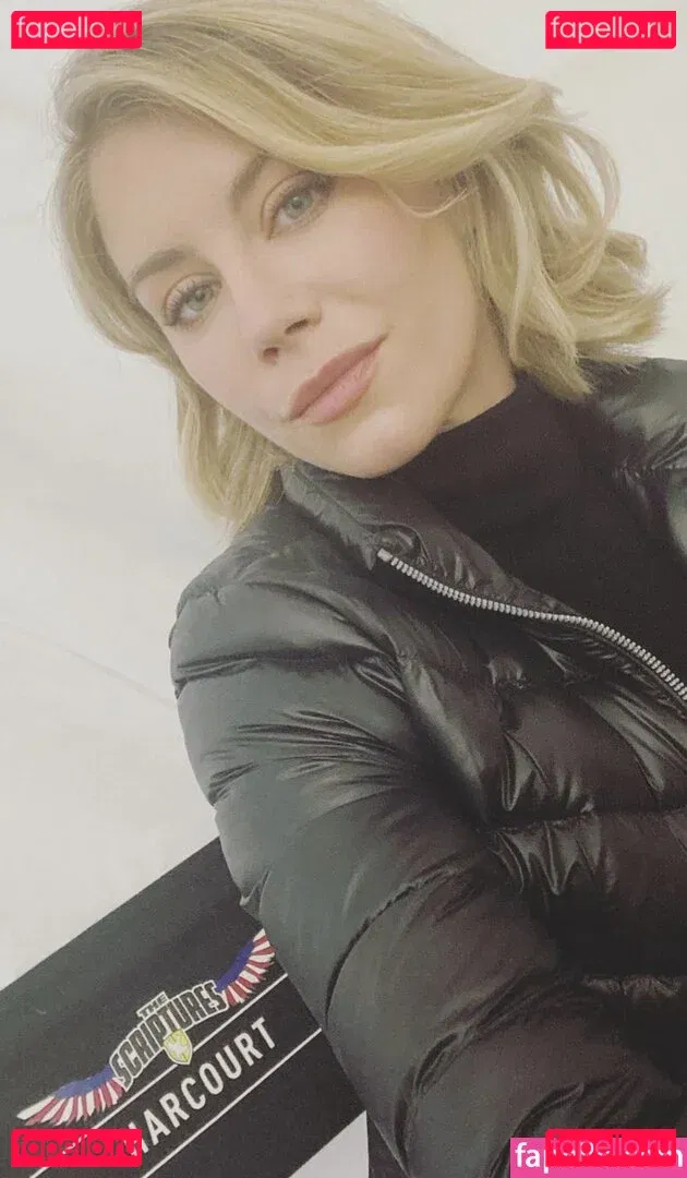 Jennifer Holland Onlyfans Photo Gallery 