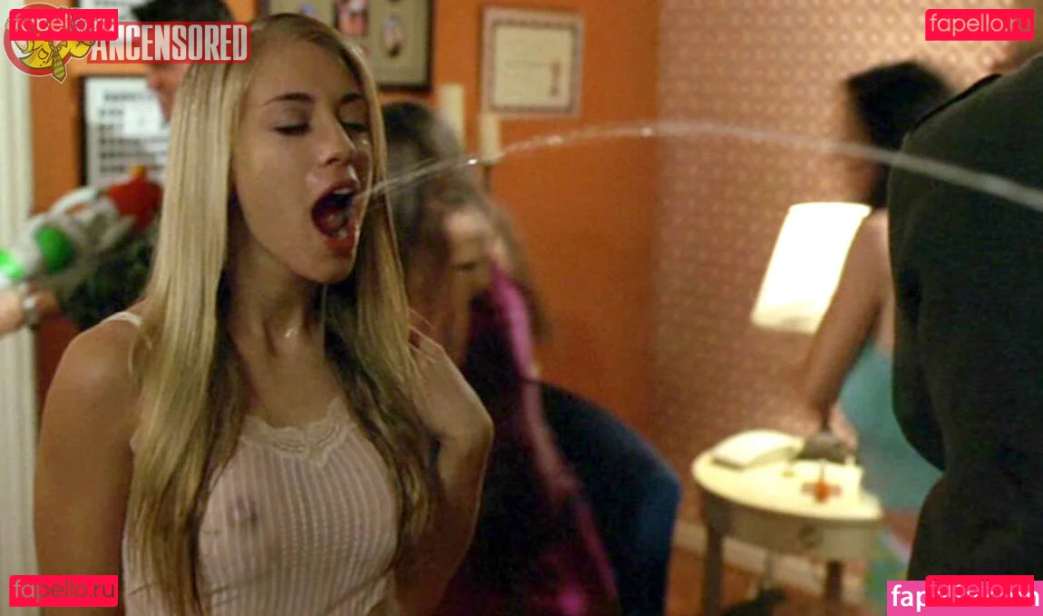 Jennifer Holland Onlyfans Photo Gallery 