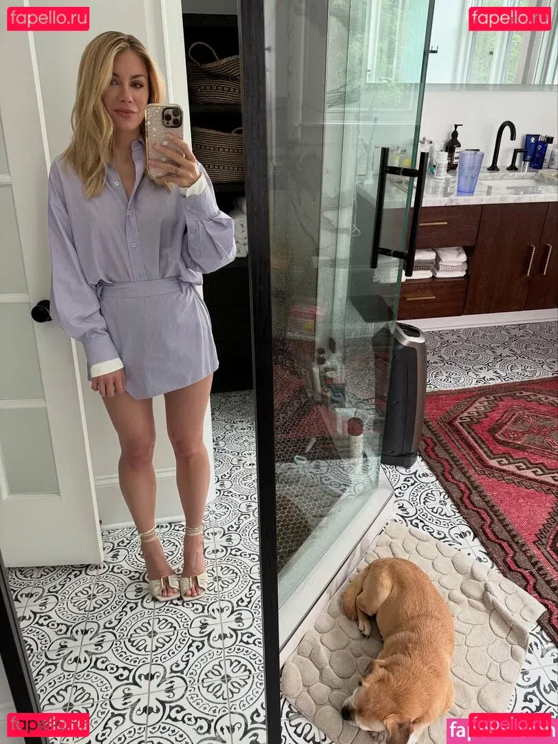 Jennifer Holland Onlyfans Photo Gallery 