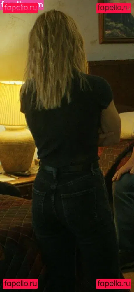 Jennifer Holland Onlyfans Photo Gallery 