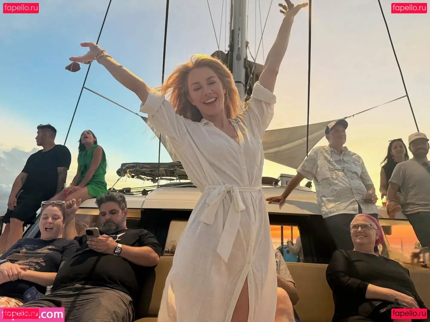 Jennifer Holland Onlyfans Photo Gallery 