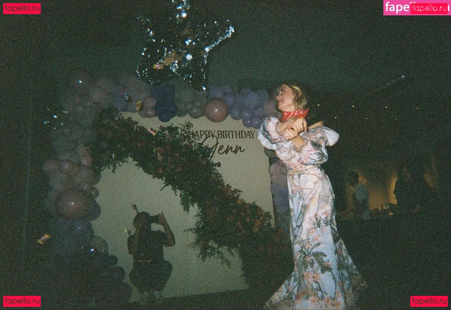 Jennifer Holland Onlyfans Photo Gallery 