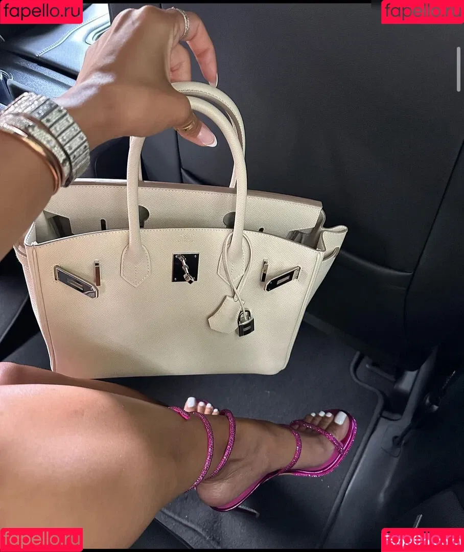 Jilly Anais Onlyfans Photo Gallery 