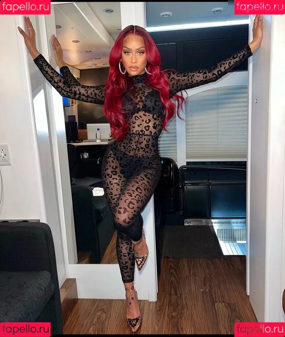 Jilly Anais Onlyfans Photo Gallery 
