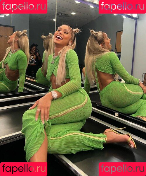 Jilly Anais Onlyfans Photo Gallery 