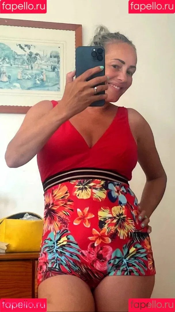 Sarah Cawood Onlyfans Photo Gallery 