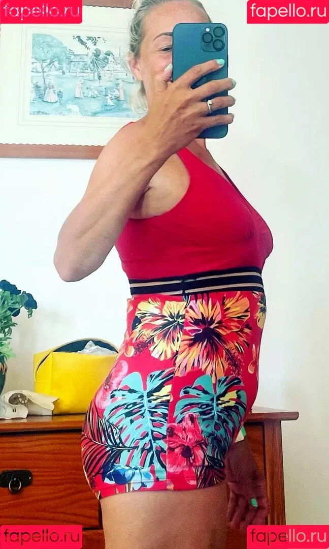 Sarah Cawood Onlyfans Photo Gallery 