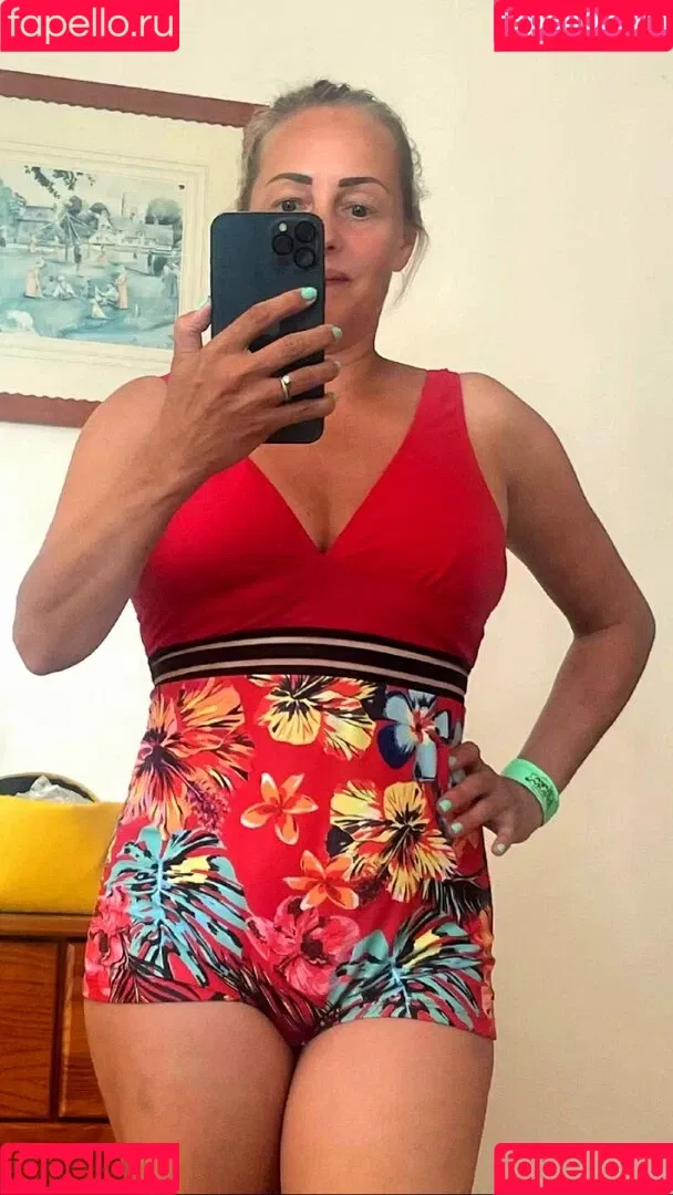 Sarah Cawood Onlyfans Photo Gallery 