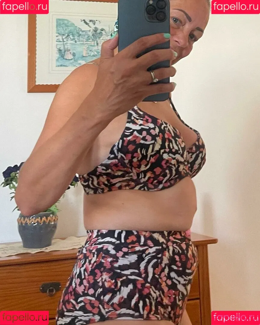 Sarah Cawood Onlyfans Photo Gallery 