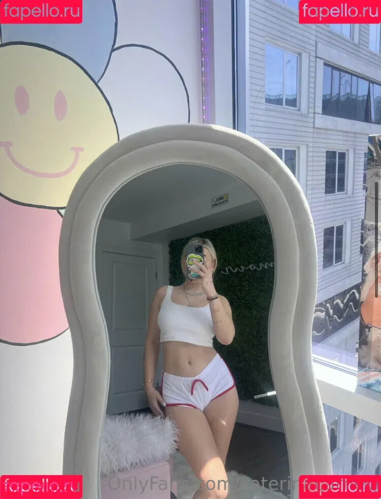 Katerina Carney Onlyfans Photo Gallery 