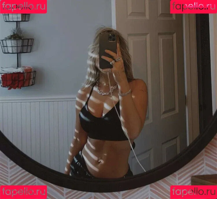Katerina Carney Onlyfans Photo Gallery 