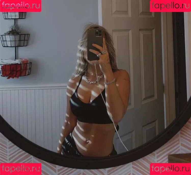 Katerina Carney Onlyfans Photo Gallery 