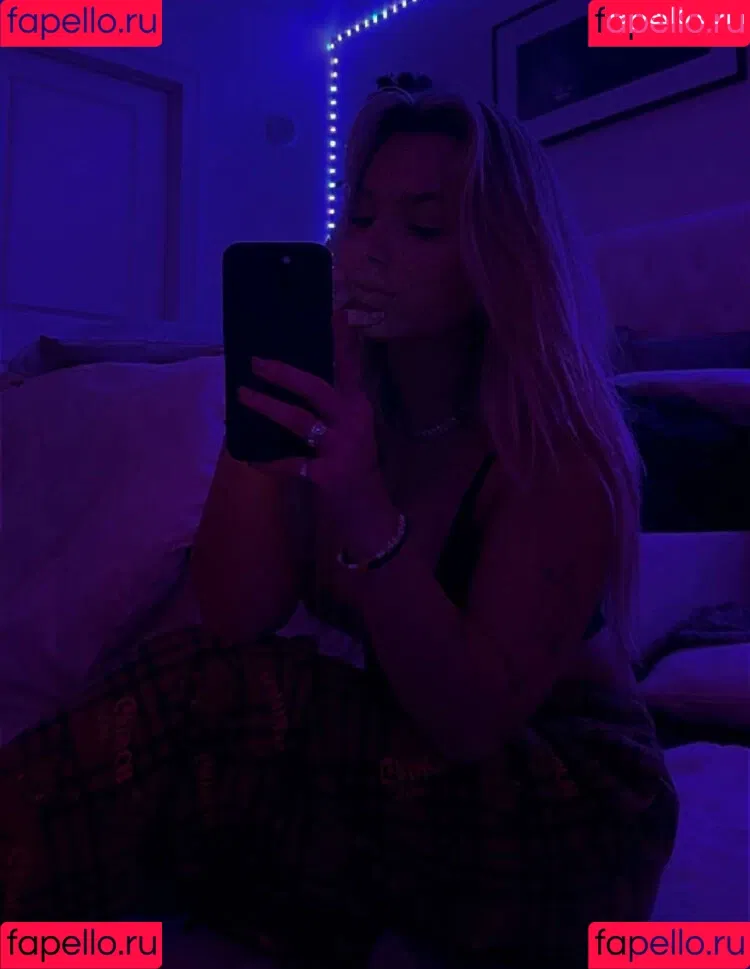 Katerina Carney Onlyfans Photo Gallery 