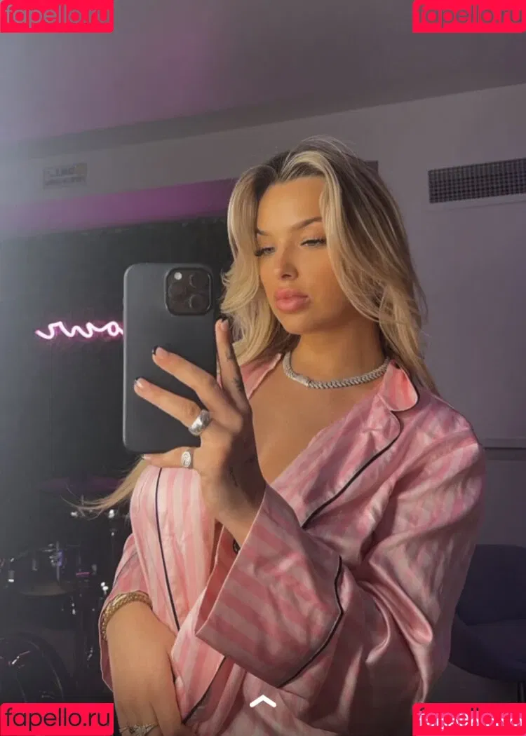 Katerina Carney Onlyfans Photo Gallery 