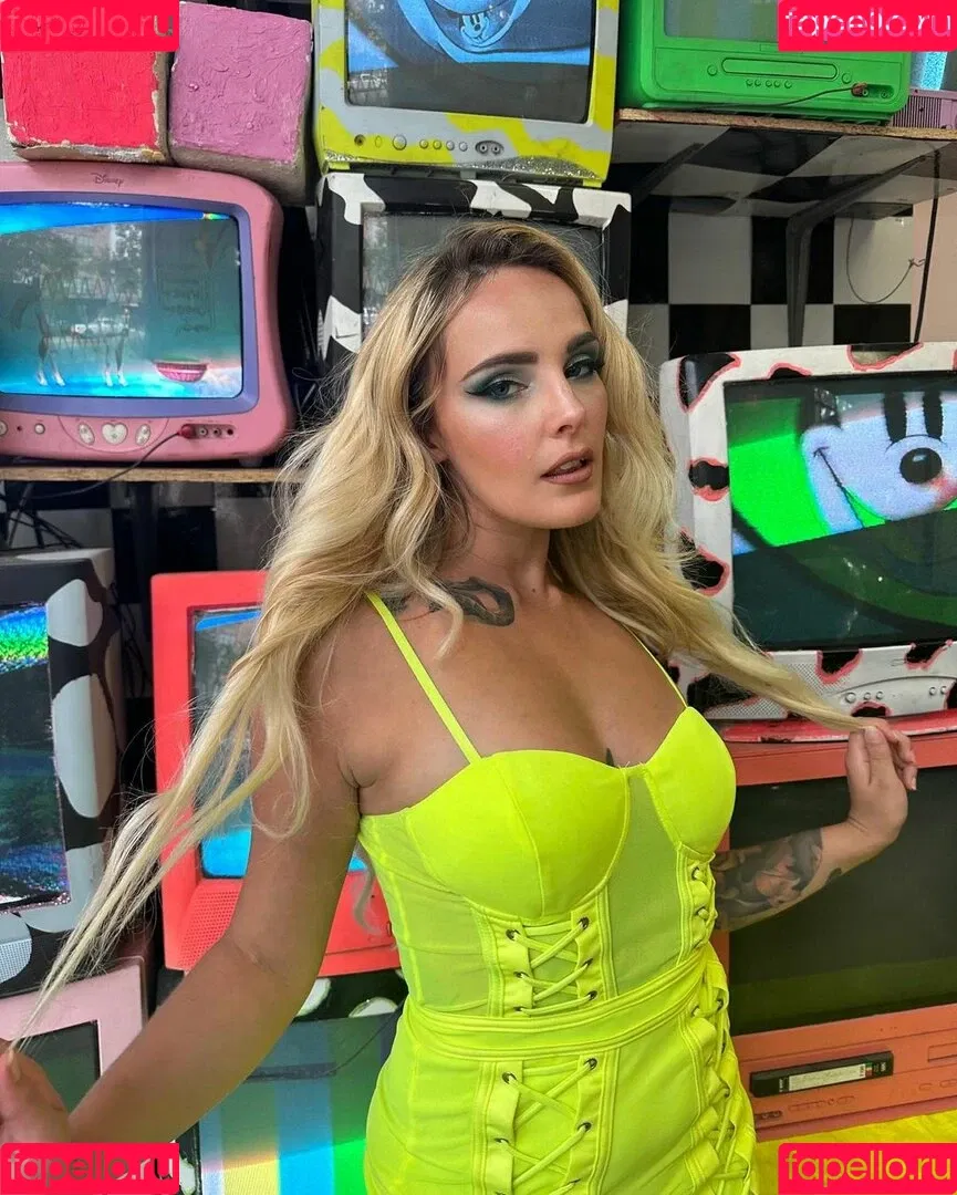 Virginia Suicide Onlyfans Photo Gallery 