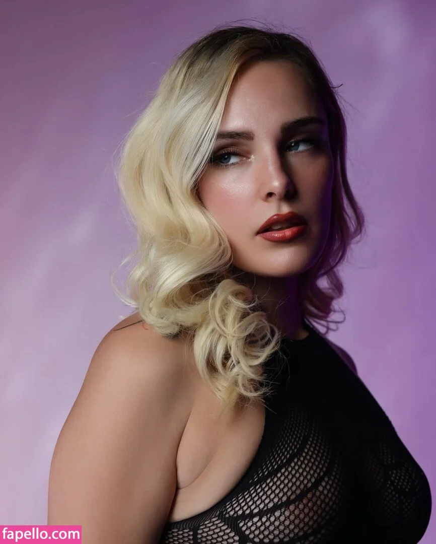 Virginia Suicide Onlyfans Photo Gallery 