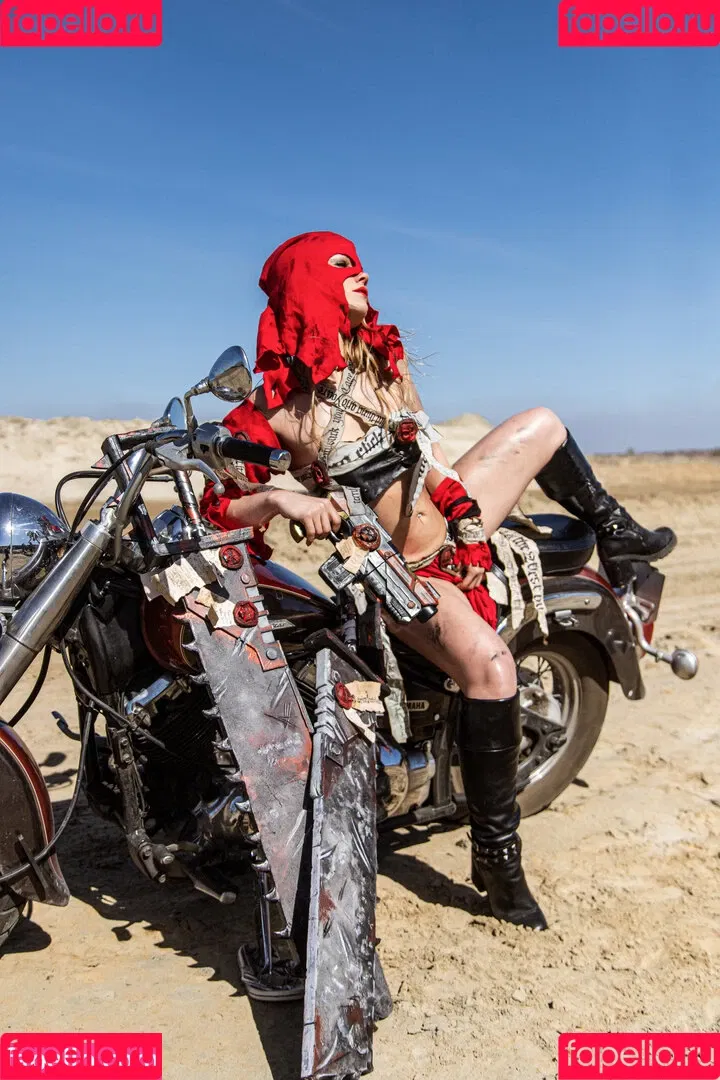 Majorkill's Warhammer 40k Cosplay Onlyfans Photo Gallery 