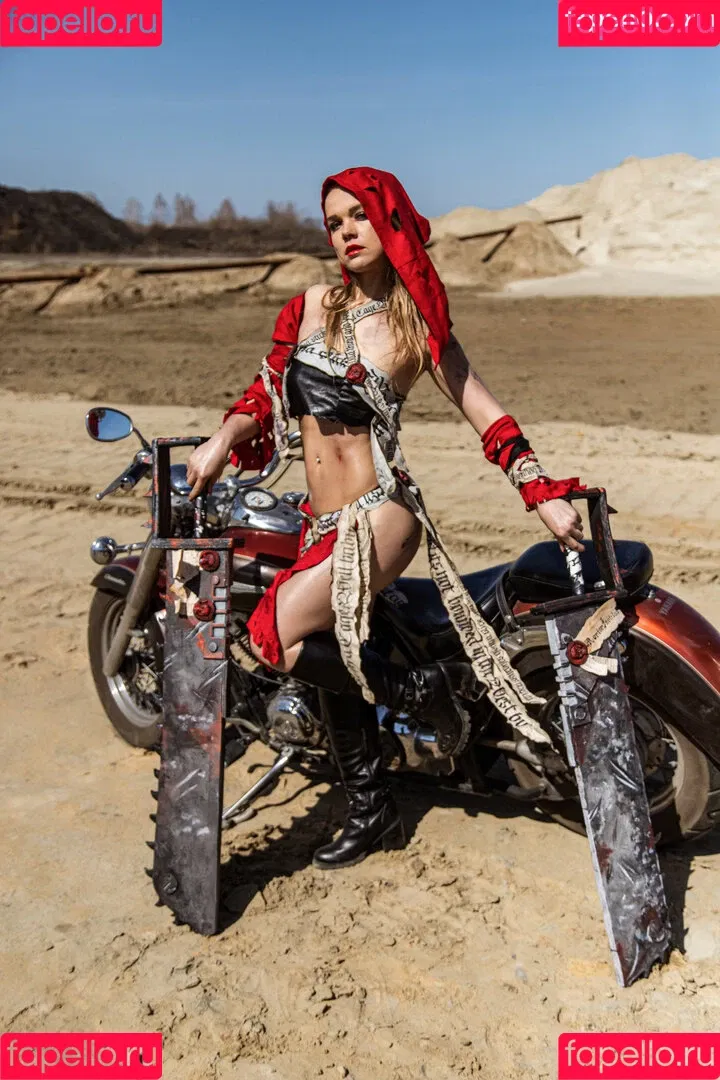 Majorkill's Warhammer 40k Cosplay Onlyfans Photo Gallery 