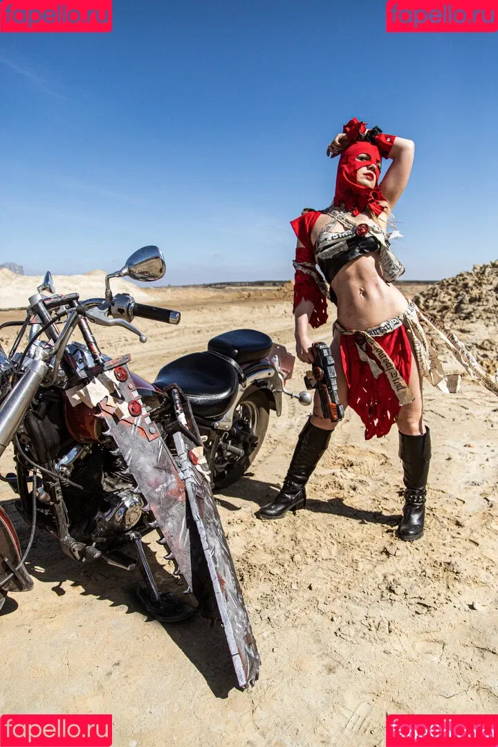 Majorkill's Warhammer 40k Cosplay Onlyfans Photo Gallery 