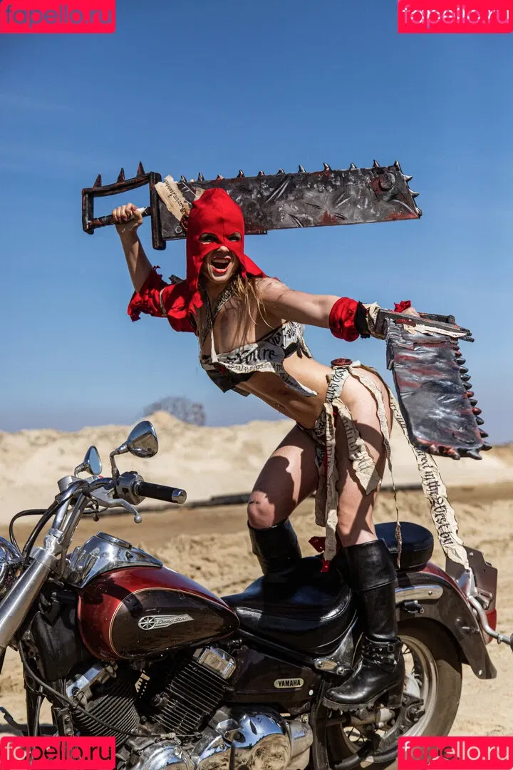 Majorkill's Warhammer 40k Cosplay Onlyfans Photo Gallery 
