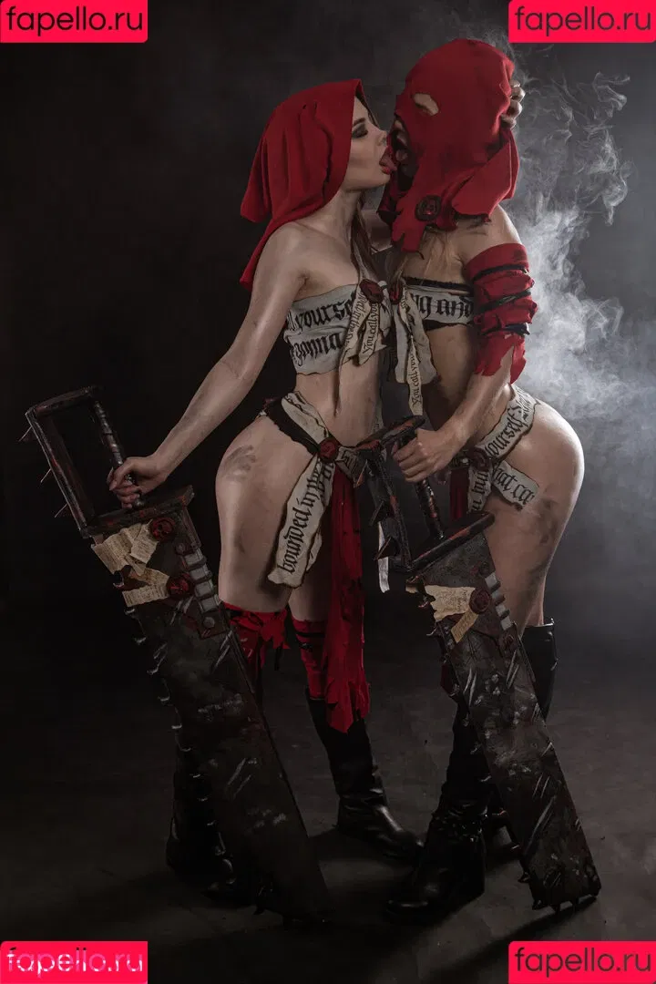 Majorkill's Warhammer 40k Cosplay Onlyfans Photo Gallery 