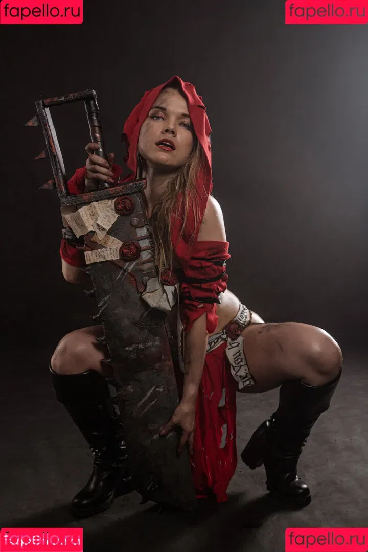 Majorkill's Warhammer 40k Cosplay Onlyfans Photo Gallery 