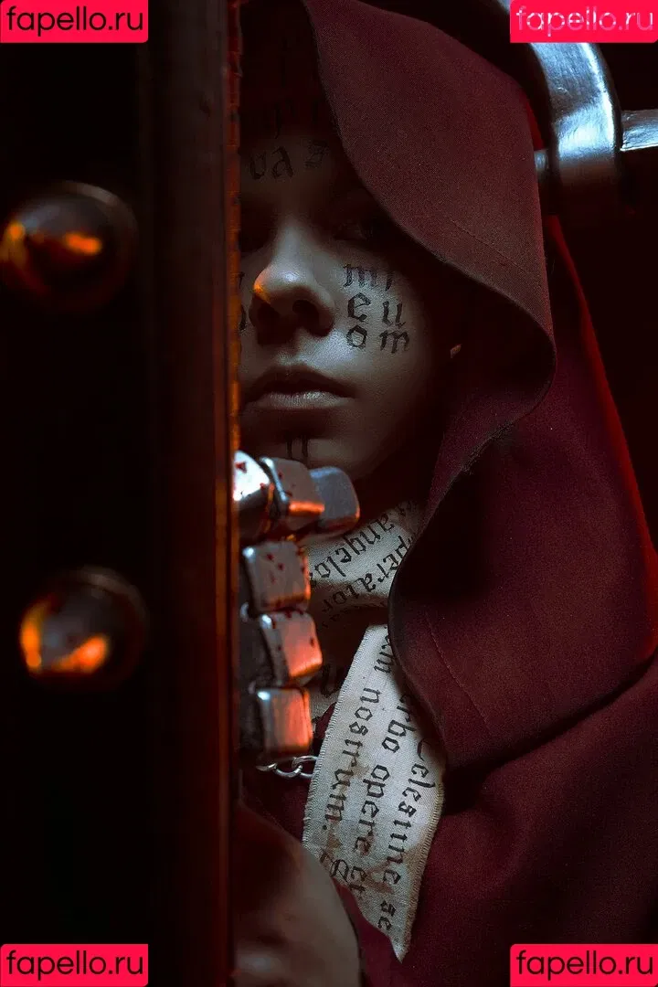 Majorkill's Warhammer 40k Cosplay Onlyfans Photo Gallery 