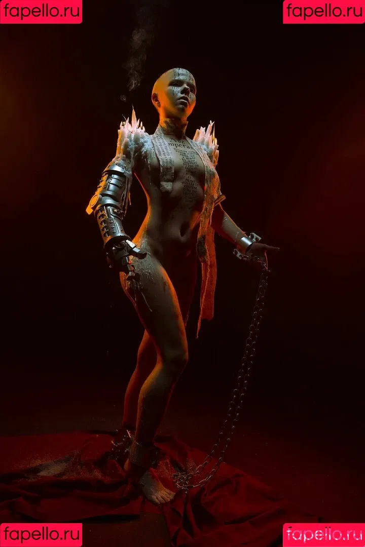 Majorkill's Warhammer 40k Cosplay Onlyfans Photo Gallery 