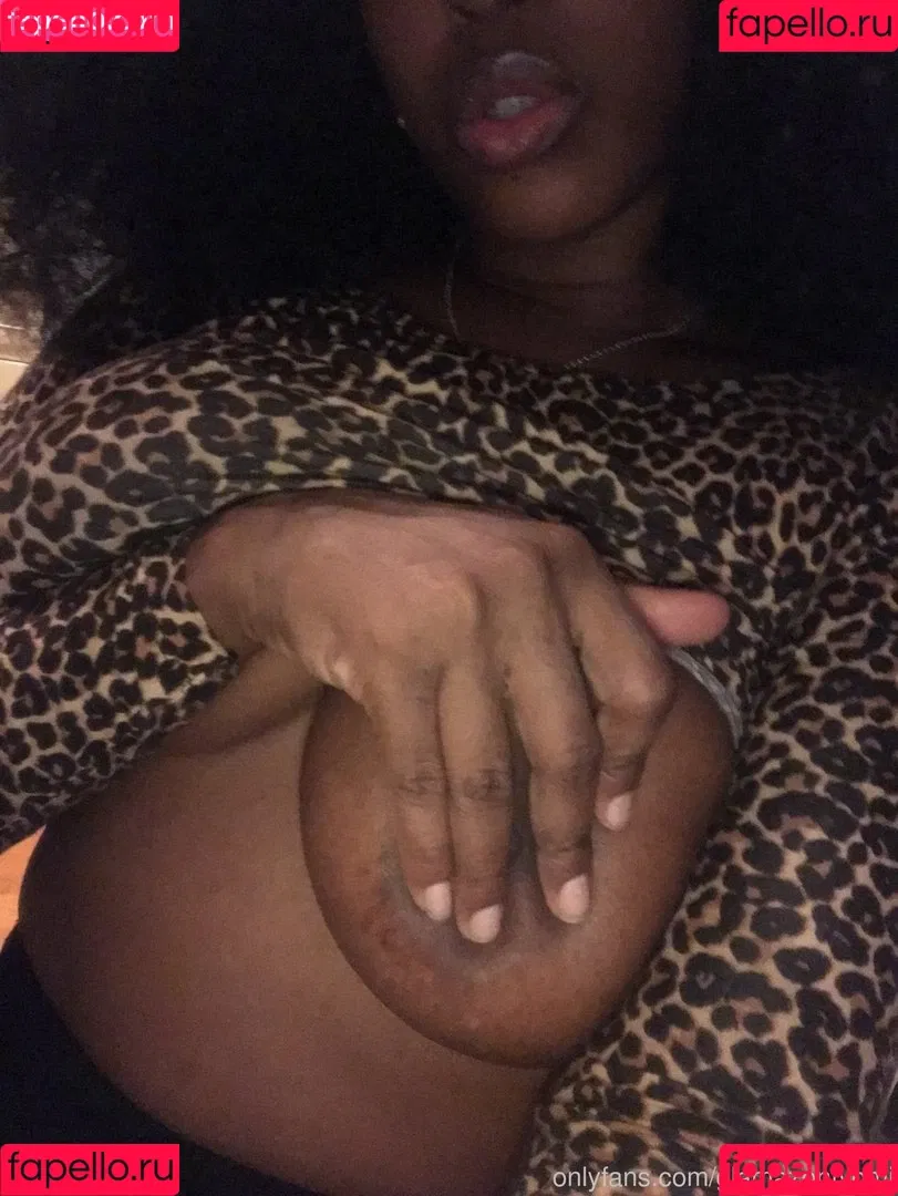 Glamazontyomi Onlyfans Photo Gallery 