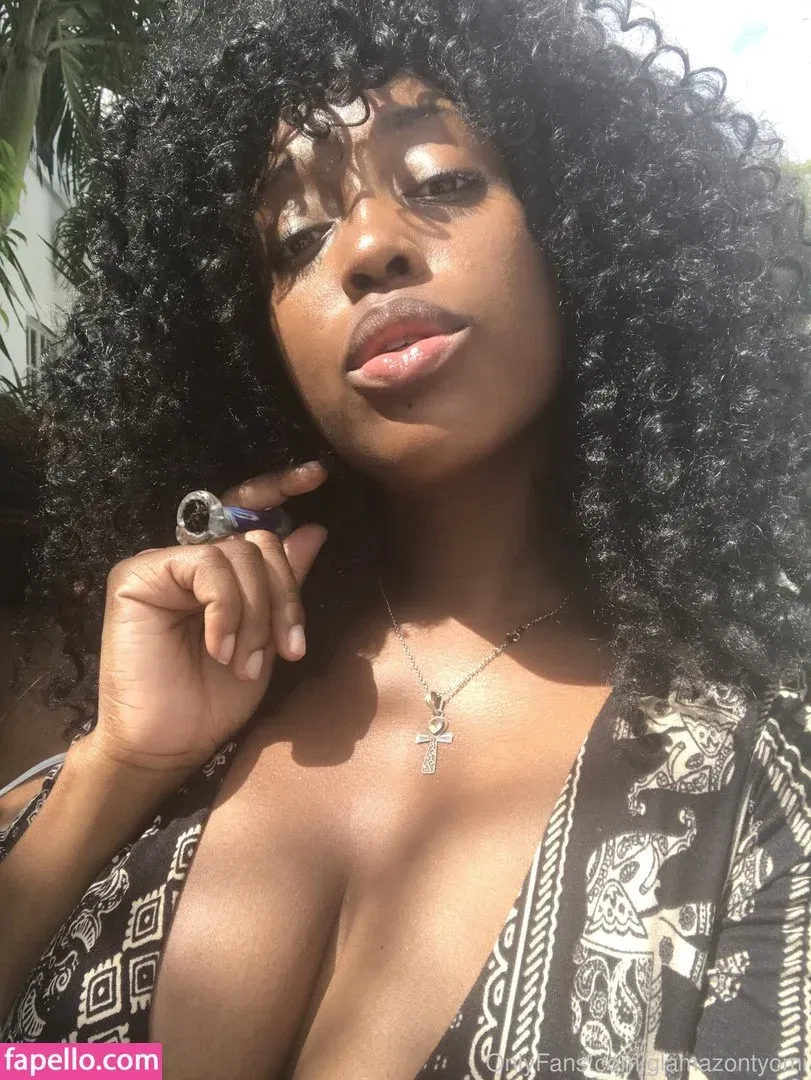 Glamazontyomi Onlyfans Photo Gallery 