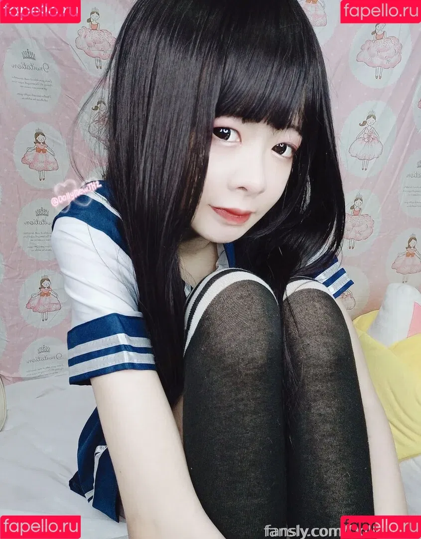DollyMew Onlyfans Photo Gallery 