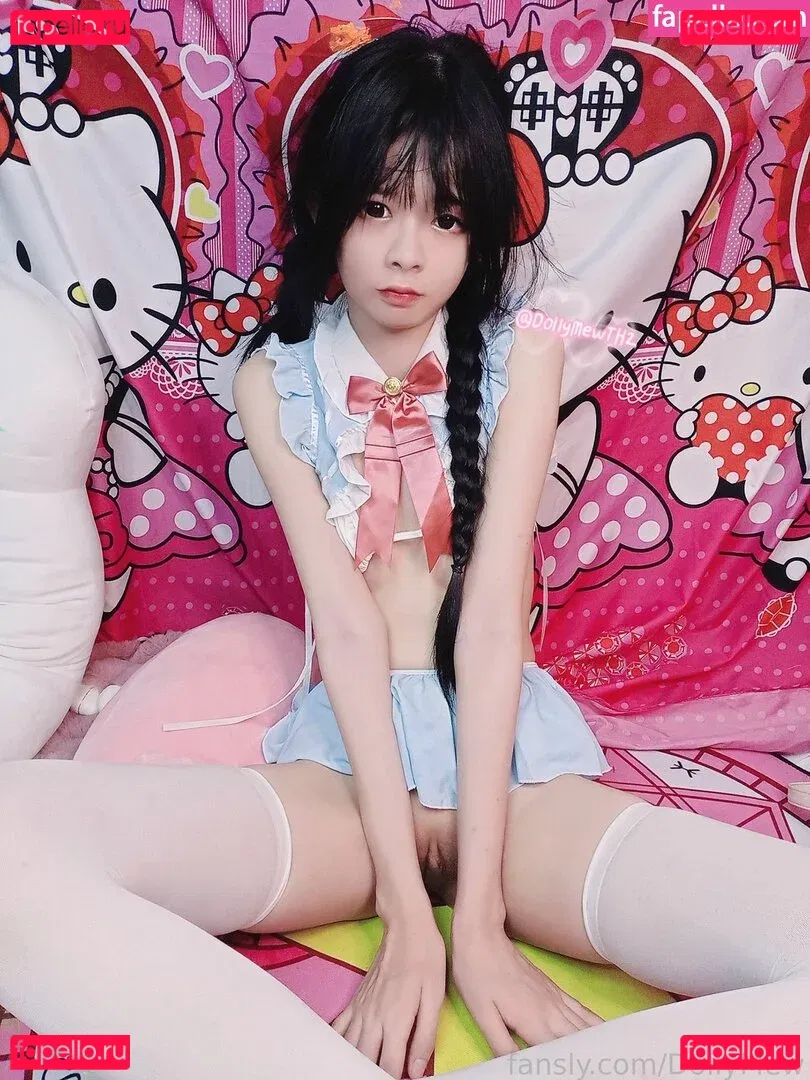 DollyMew Onlyfans Photo Gallery 