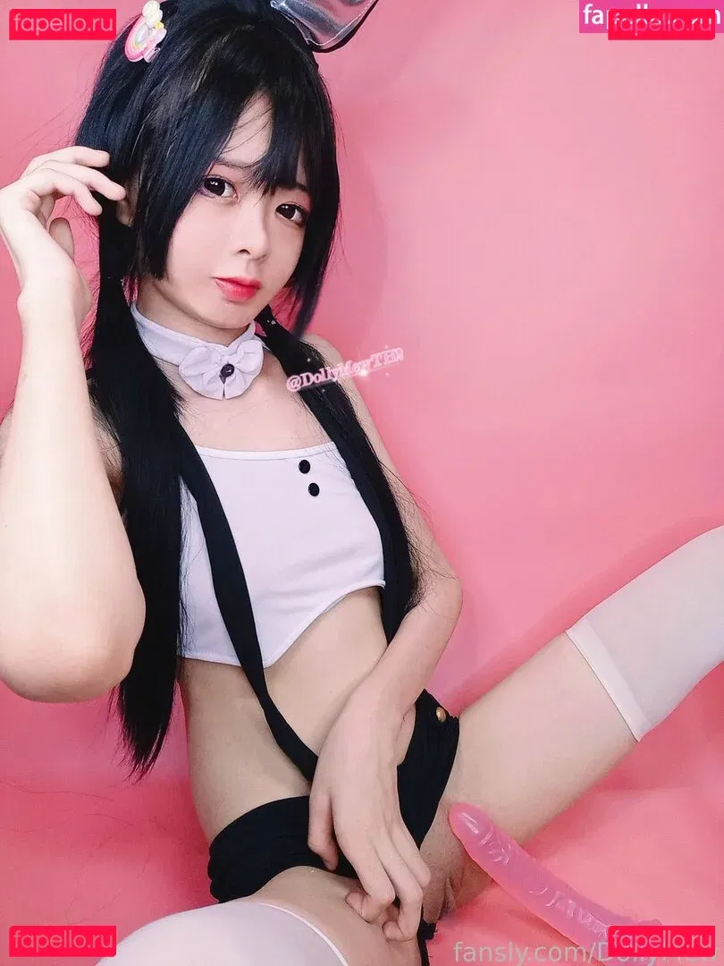 DollyMew Onlyfans Photo Gallery 