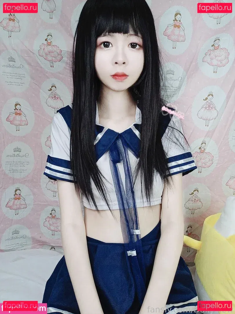 DollyMew Onlyfans Photo Gallery 