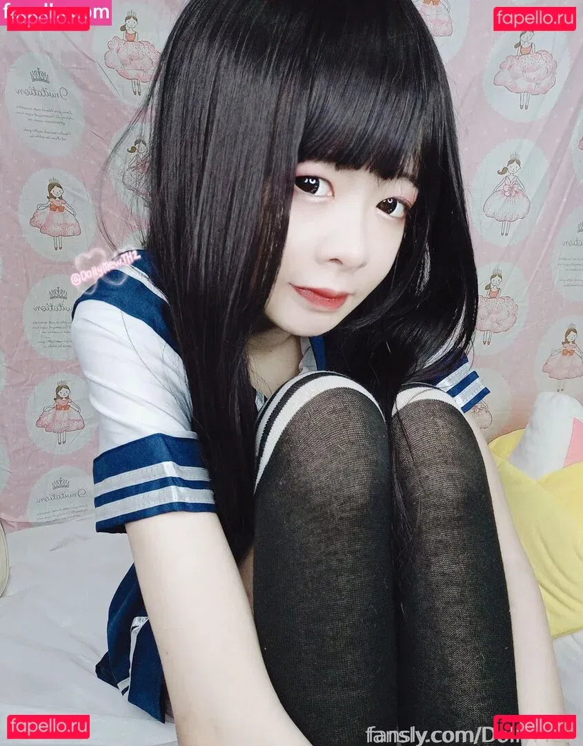 DollyMew Onlyfans Photo Gallery 