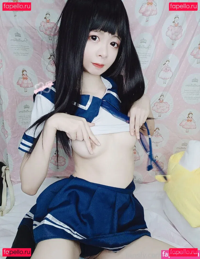 DollyMew Onlyfans Photo Gallery 