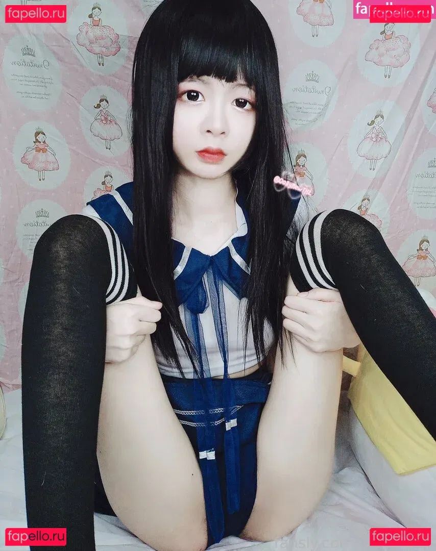 DollyMew Onlyfans Photo Gallery 