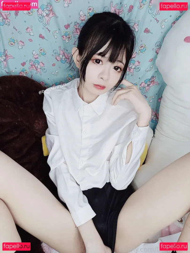 DollyMew Onlyfans Photo Gallery 