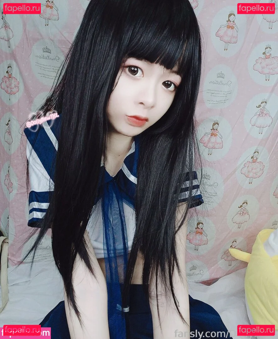 DollyMew Onlyfans Photo Gallery 