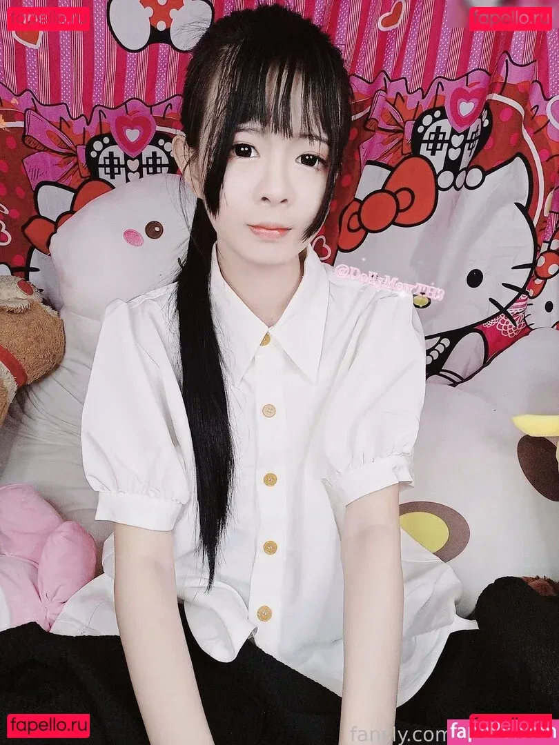 DollyMew Onlyfans Photo Gallery 