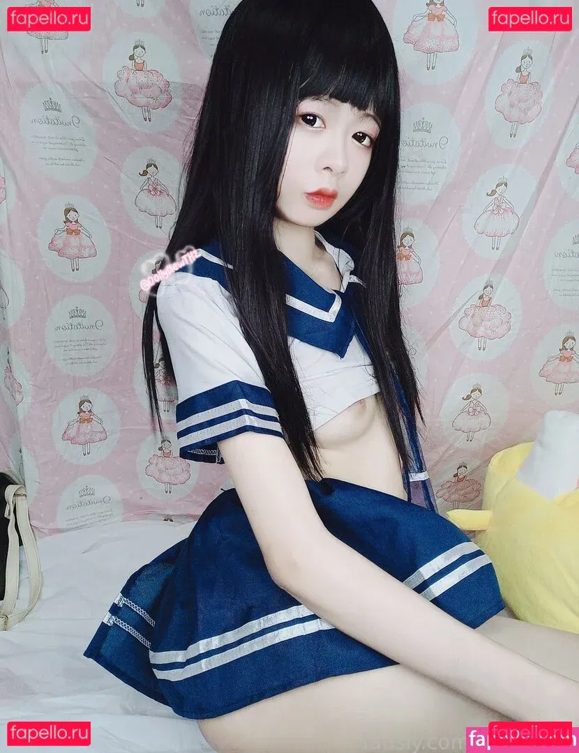 DollyMew Onlyfans Photo Gallery 