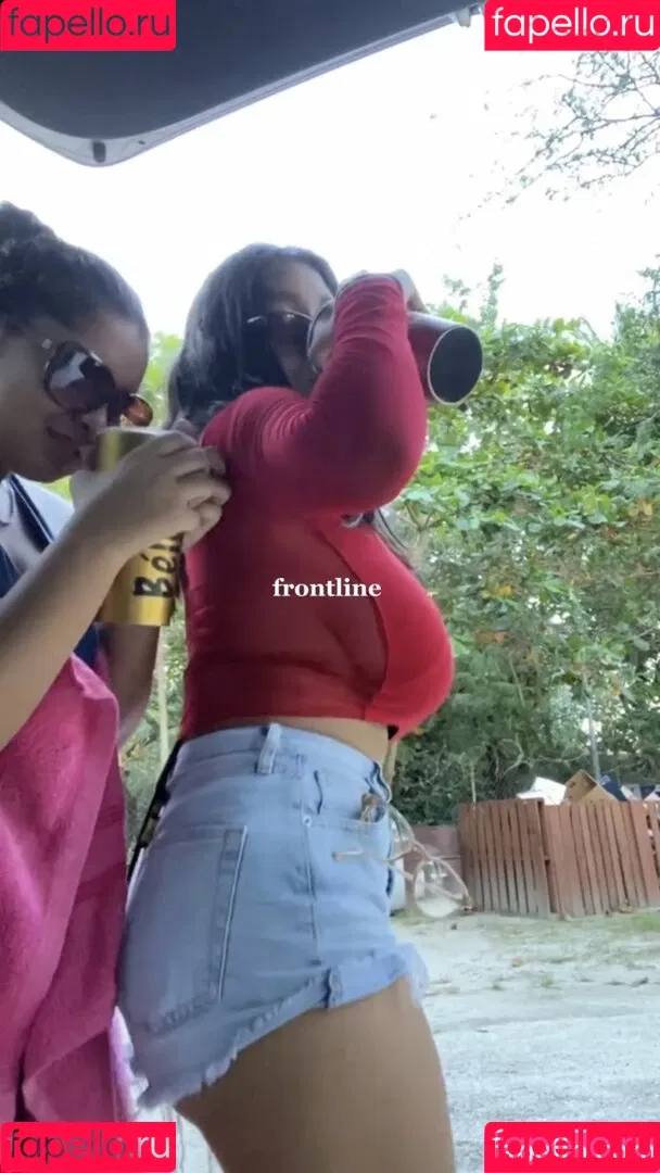 Itzel Lozano Onlyfans Photo Gallery 