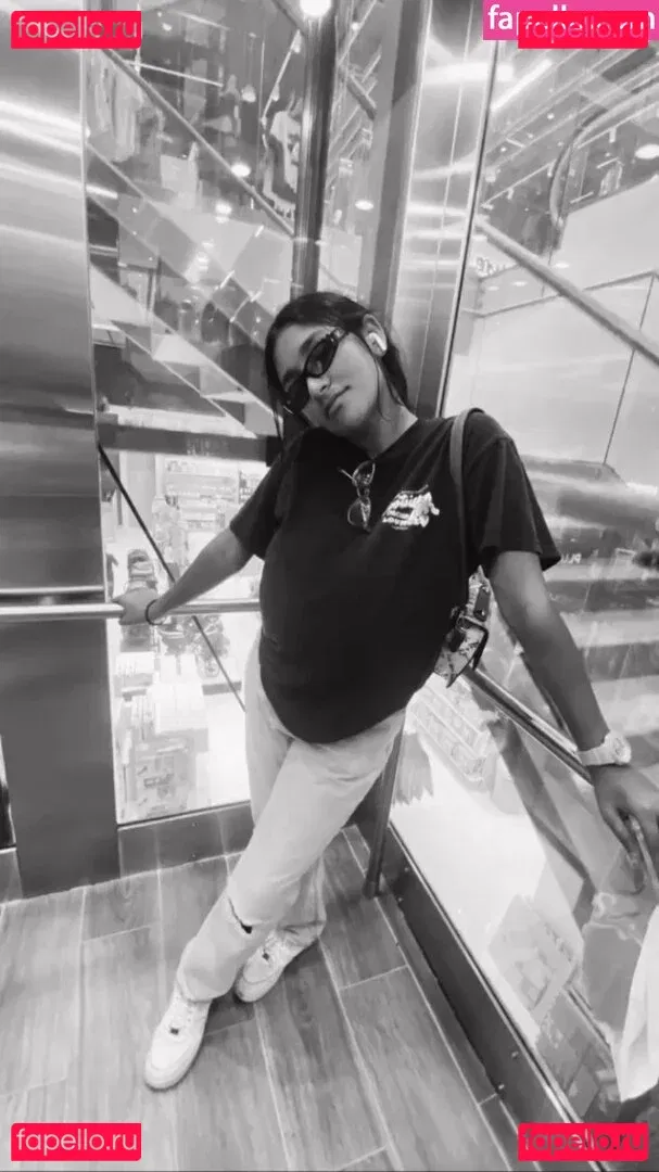 Itzel Lozano Onlyfans Photo Gallery 