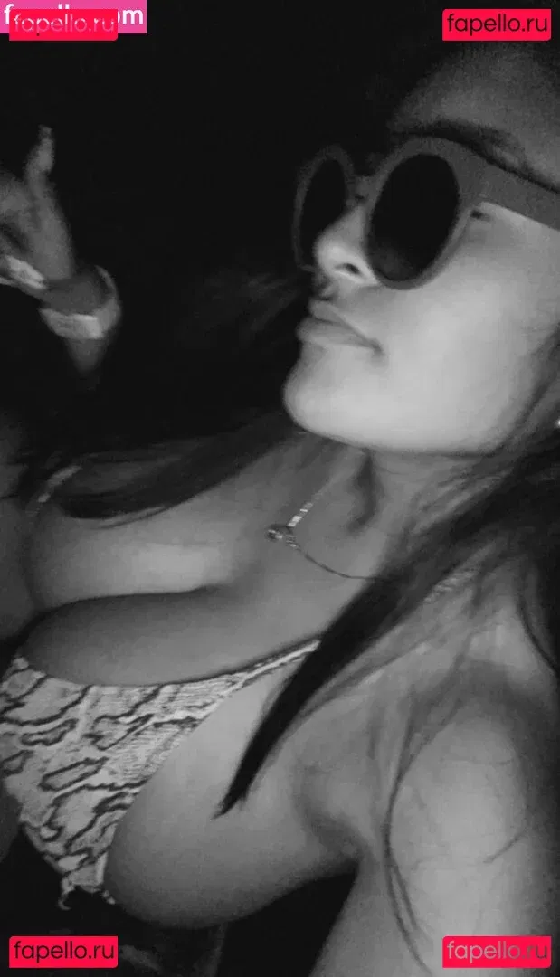 Itzel Lozano Onlyfans Photo Gallery 