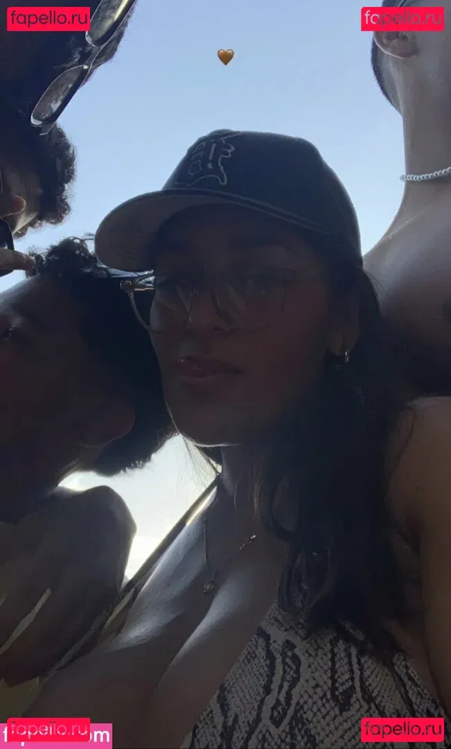 Itzel Lozano Onlyfans Photo Gallery 