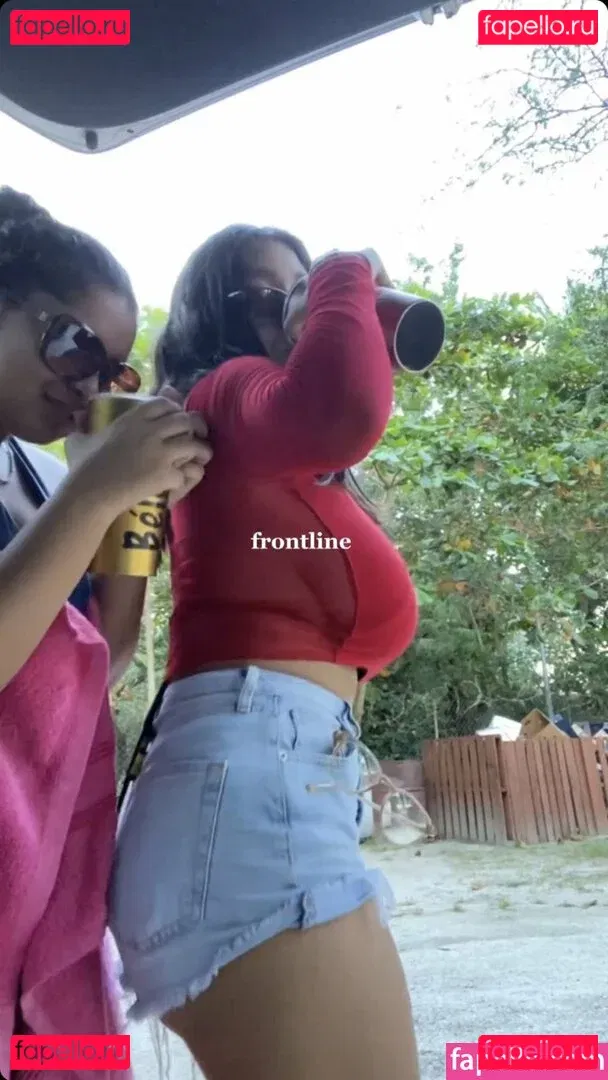 Itzel Lozano Onlyfans Photo Gallery 