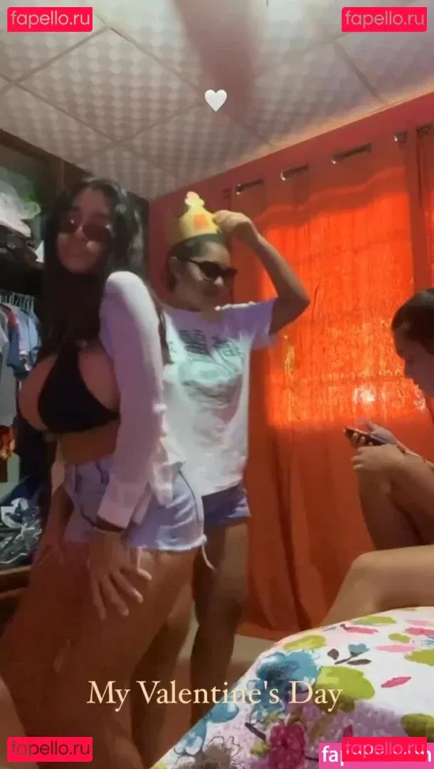 Itzel Lozano Onlyfans Photo Gallery 