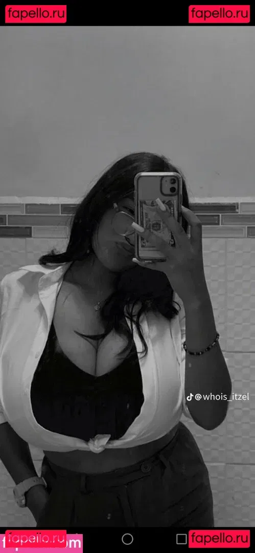 Itzel Lozano Onlyfans Photo Gallery 