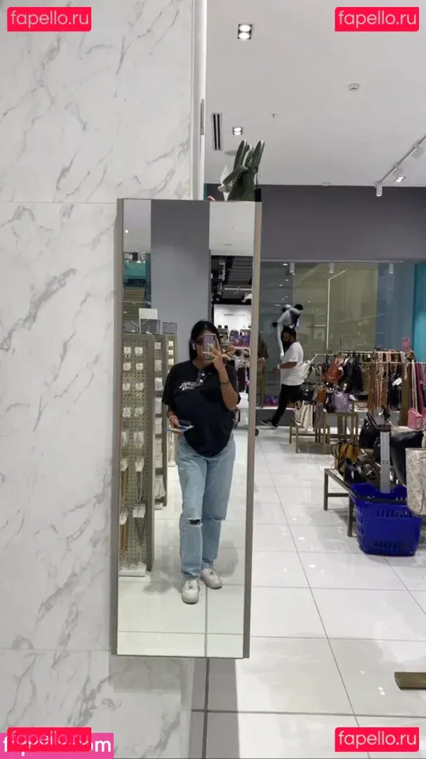 Itzel Lozano Onlyfans Photo Gallery 